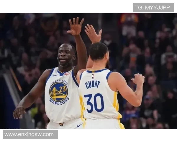 2017年勇士与活塞精彩对决回顾赛场瞬间与球员表现分析